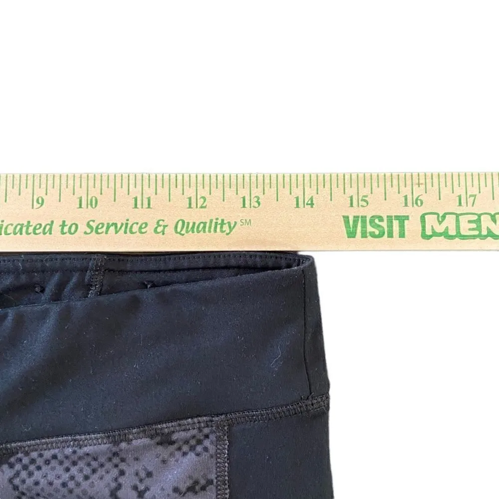 champion capri black & gray camo athletic pants size medium Gray - Image 4