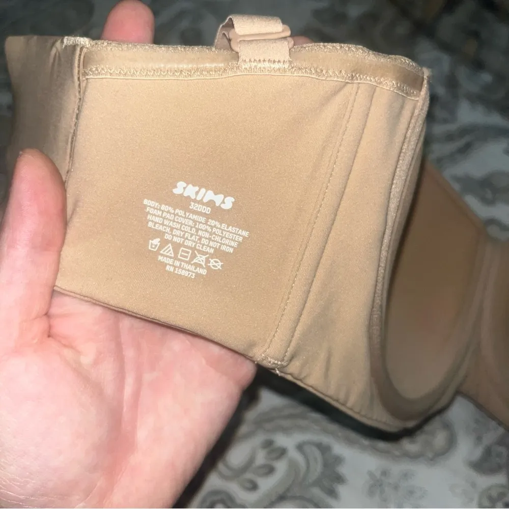 Skims nude strapless bra size 32ddd - Image 4