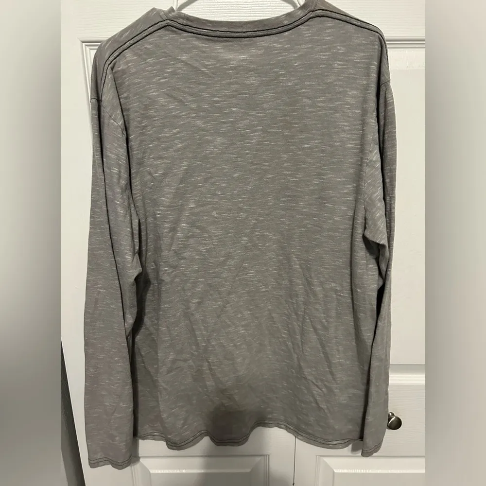 Nfl fanatics grey patriots champion long sleeve shirt size X-Large - Image 3