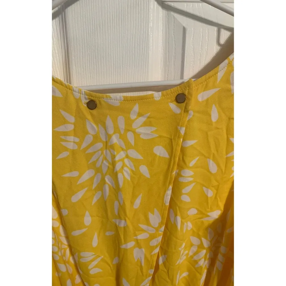 A New Day Romper. Size L. New without tags. - Image 5