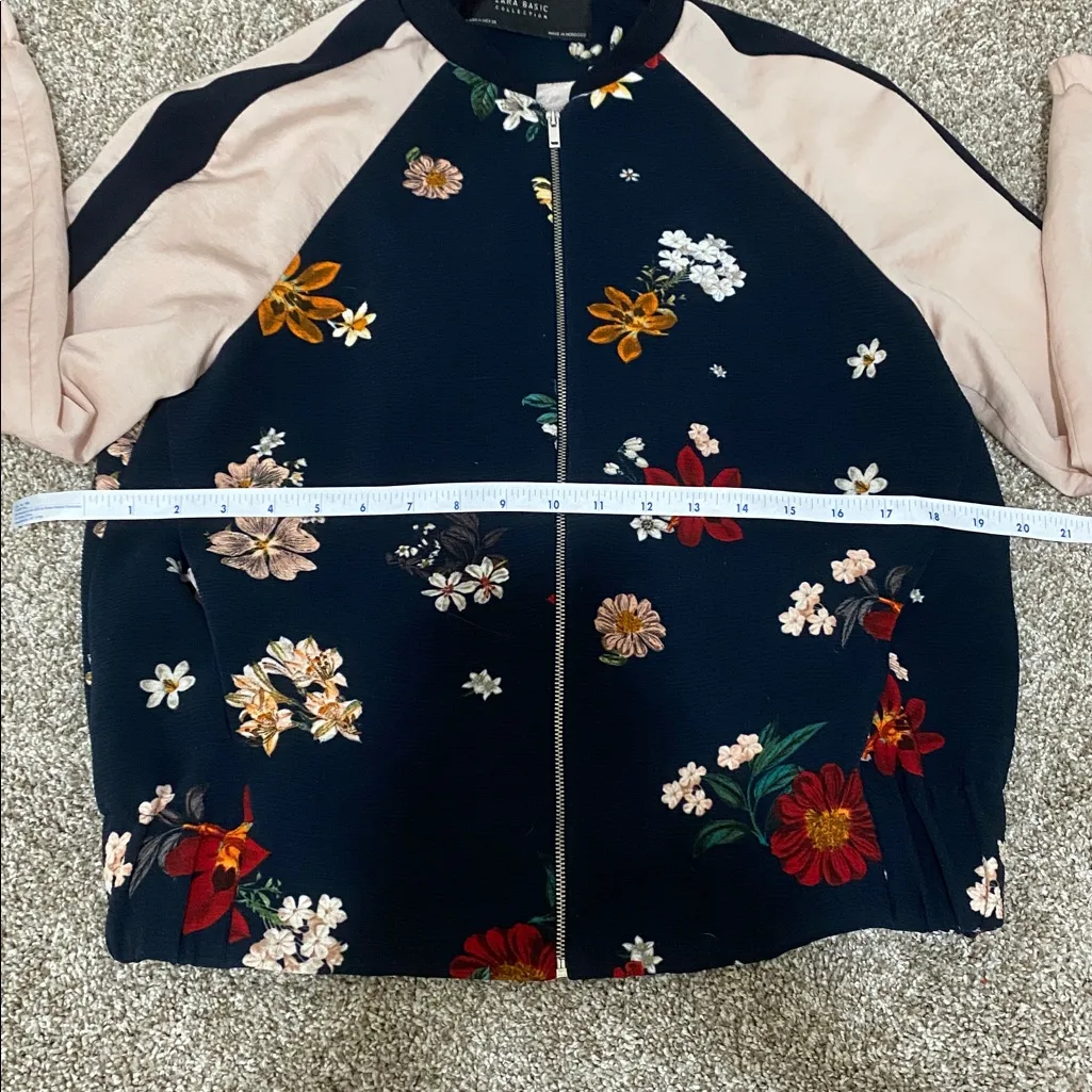 Zara Navy Floral Jacket with cream Sleeves - Image 4