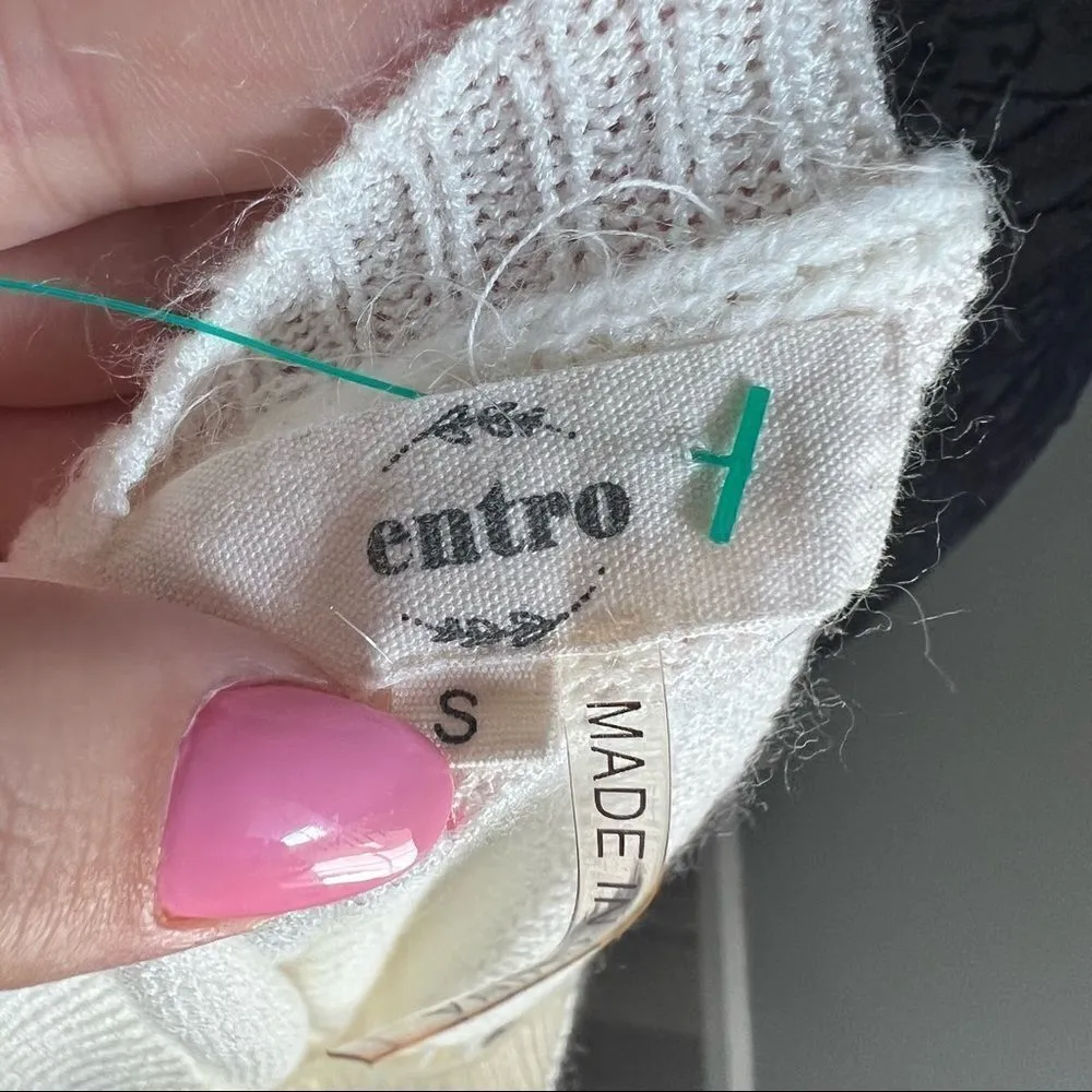 Sz S Entro Ivory Cold Shoulder Knit Sweater - Image 8