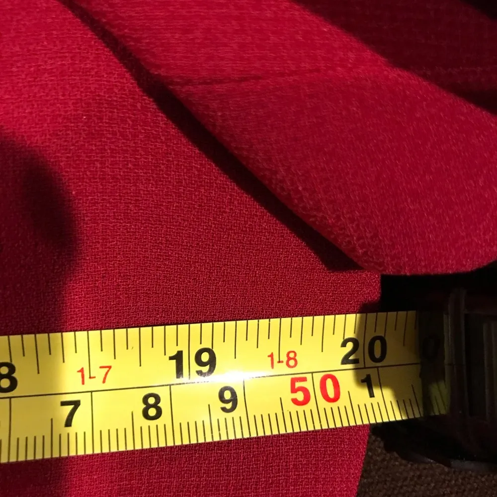 Tahari Levine Vibrant Red & Black Suede Trim, Short Blazer 3 Button Hook… - Image 12