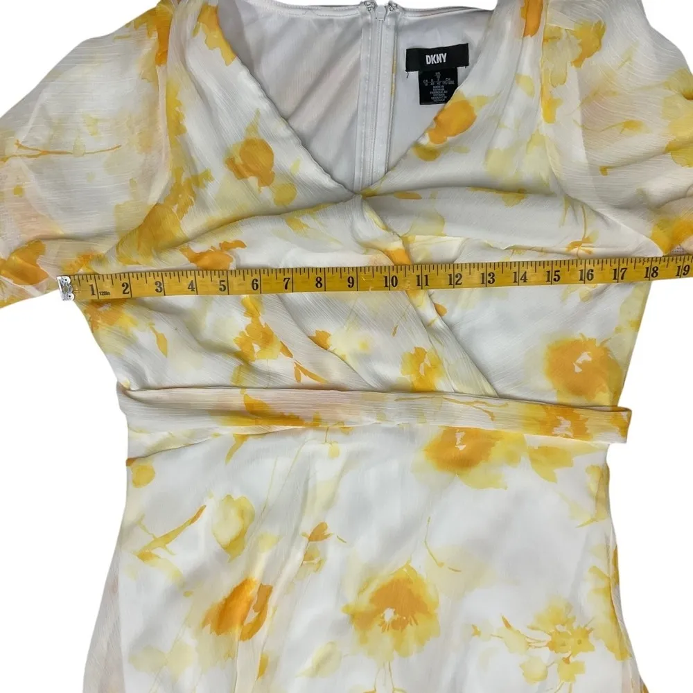 DKNY Women's Yellow Floral Chiffon Faux Wrap Dress Size 10 Short Sleeve‎ Cottage - Image 11