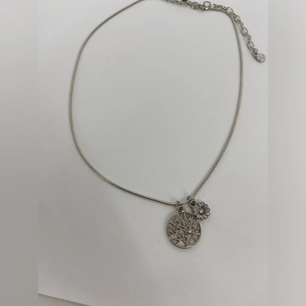Graziano Silver tone Tree of Life + Rhinestone flower Pendants Necklace‎ 16 - Image 3