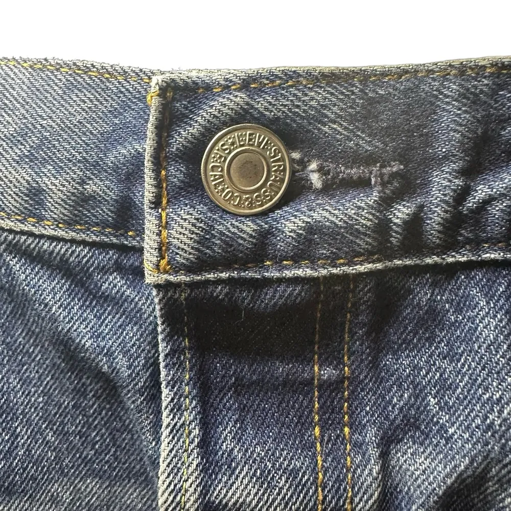 LEVIS 501 Original High Rise Button Fly Cut Off Jean Shorts  Medium Wash Size 29 - Image 3