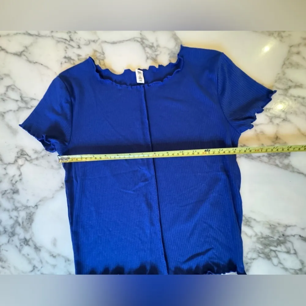 NWOT BP. Cropped Cobalt Blue Short Sleeve Tee Size Small - Image 4