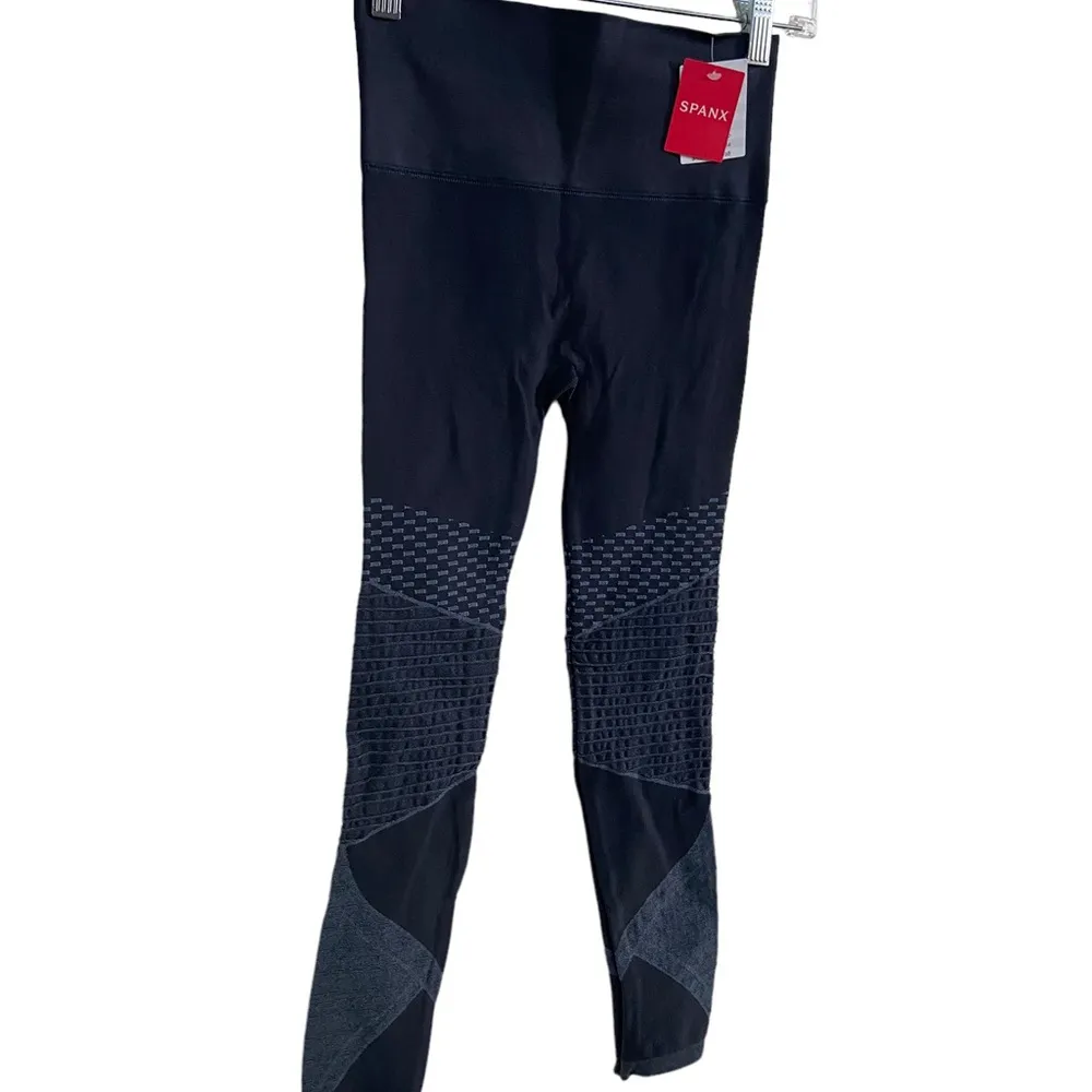 NWT Spanx Look at Me Now see less moto black leggings size XS. - Image 4