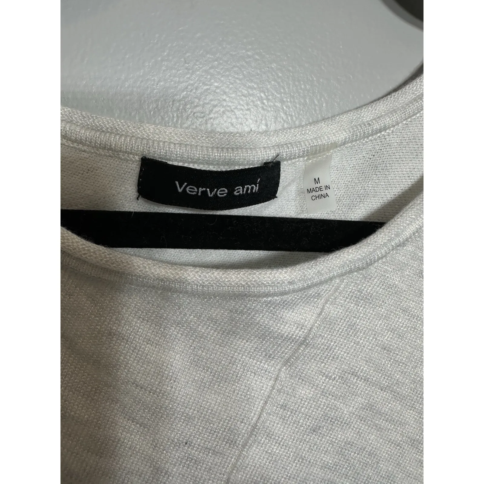 Verve Ami Sweater Asymmetrical Hem Long Sleeves Womens Size Medium Light Gray - Image 4