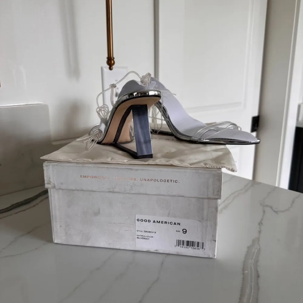 GA080V Ankle Strap Wedge Sandal In Silver Size 9 - Image 11