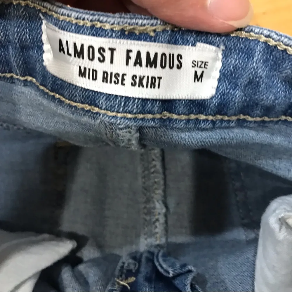 Almost Famous light blue denim skirt M stretchy casual 90s vibes on trend - Image 5