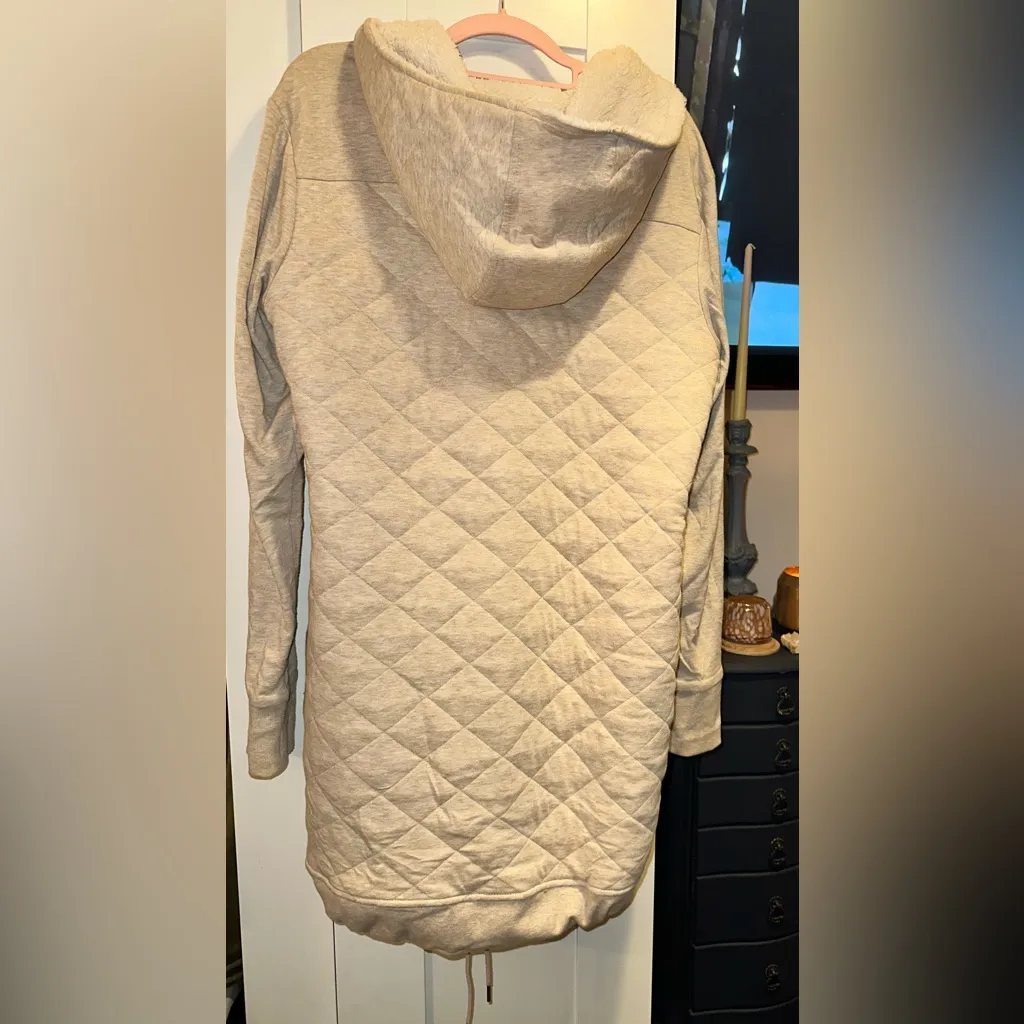 UGG Kayla Quilted Hoodie Oatmeal Heather Color $148 MSRP - Image 15
