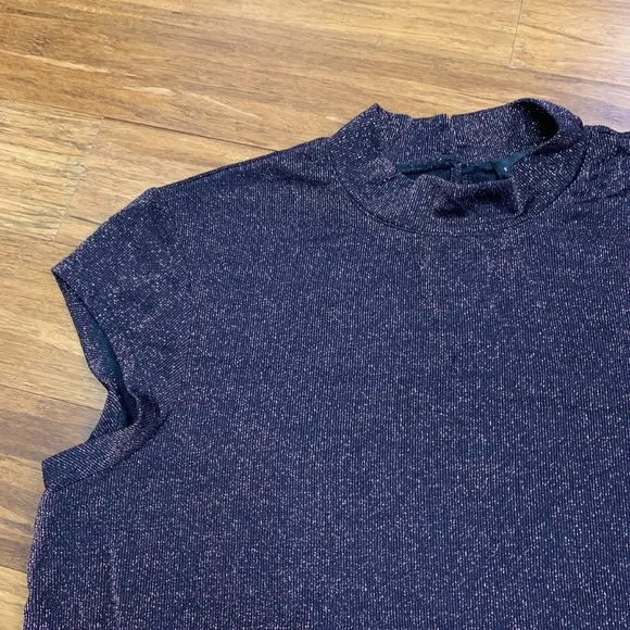 Sanctuary Mock Neck‎ Top Womens Size XS Black Metallic Sparkle Sleeveless Blouse - Image 2