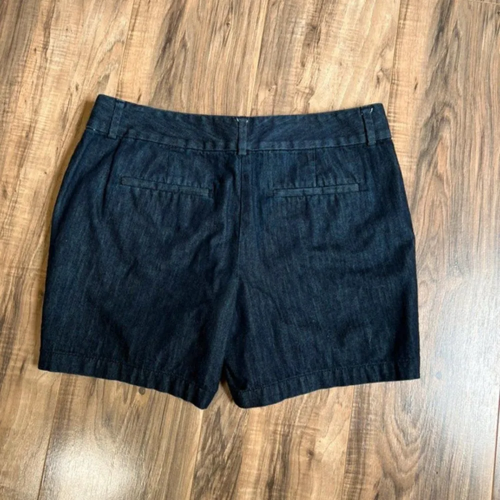 Loft size 6 denim shorts - Image 2