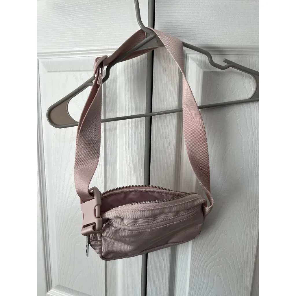 Lululemon Crossbody Belt Bag In Light Pink With Adjustable Strap & Zipper Closur - Image 5