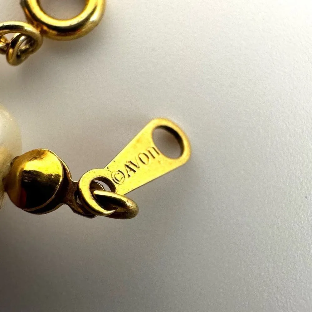 Avon Vintage faux pearl colorful bracelet - Image 6