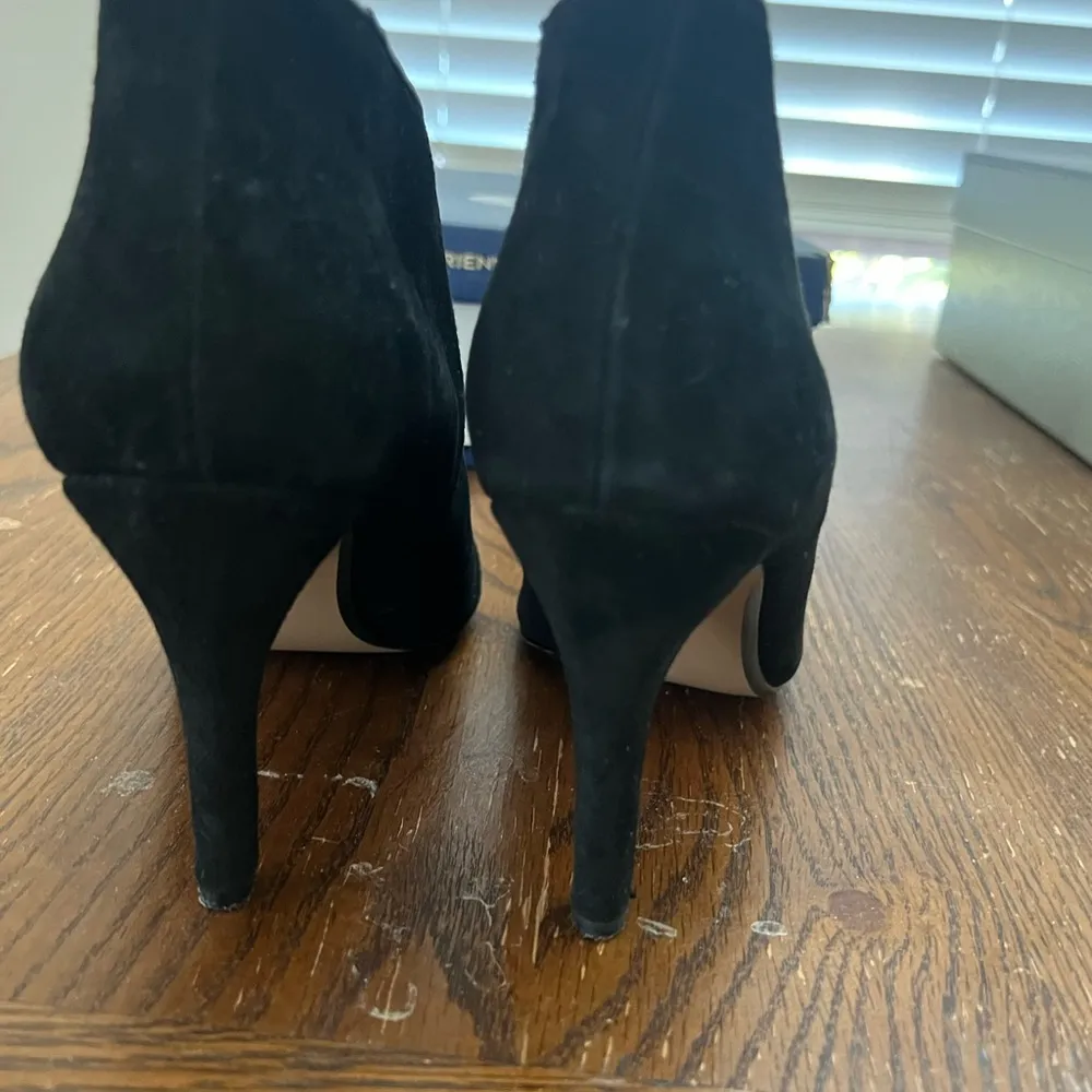 Adrienne vittadini black suede boots size 8 - Image 4