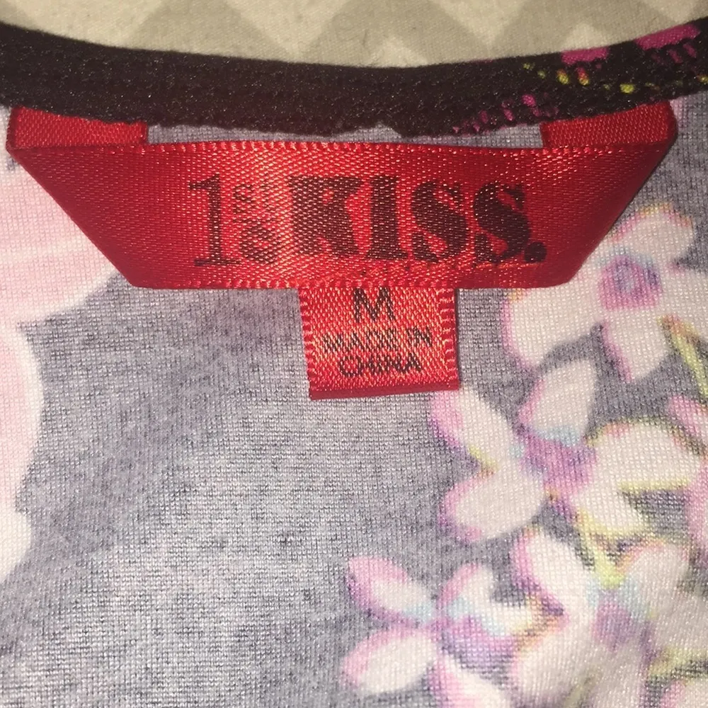 1st Kiss Floral Peplum Top Size Medium - Image 6