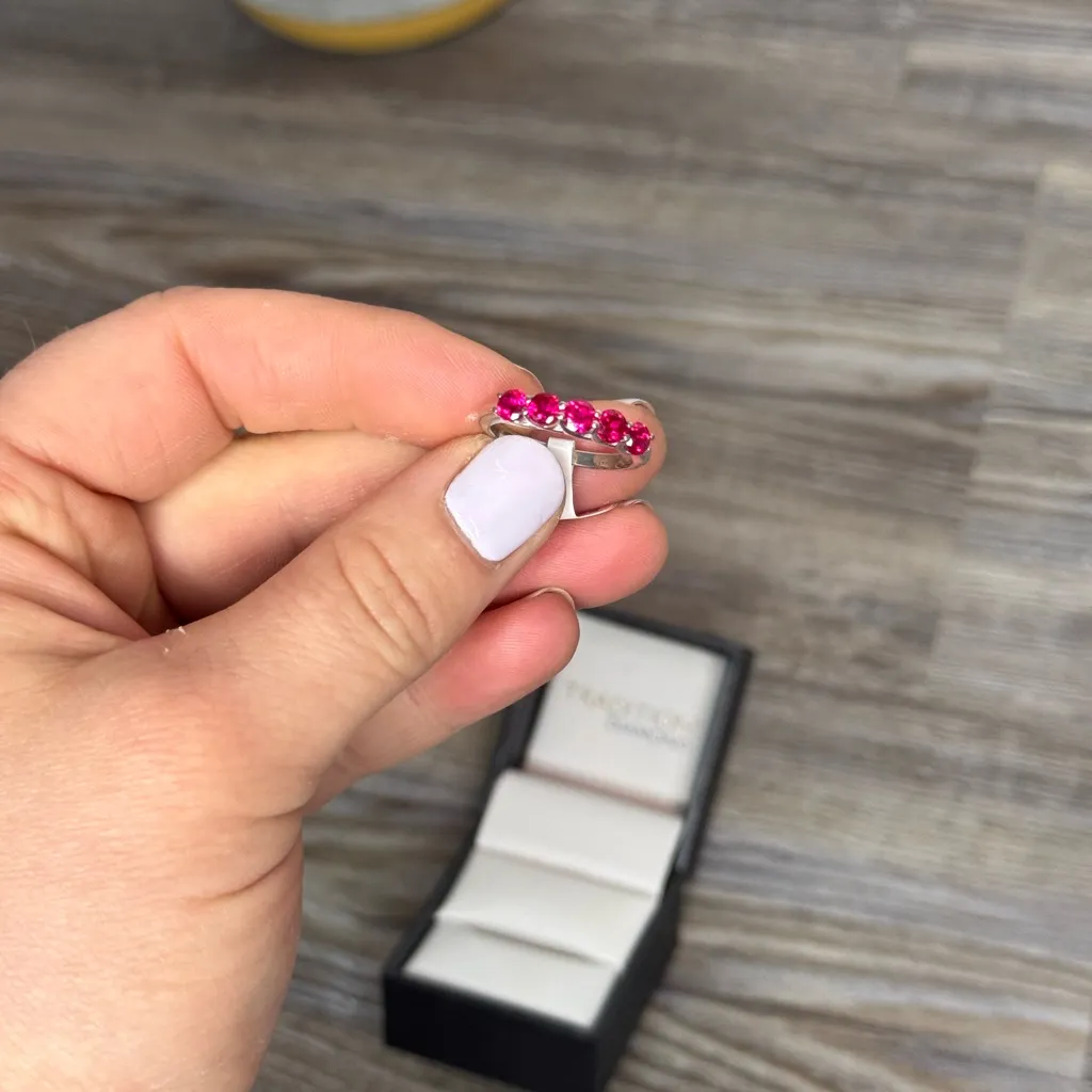 Sterling Silver 925 Band Ruby Red 4mm Round Ring Birthstone Size 7 - Image 2