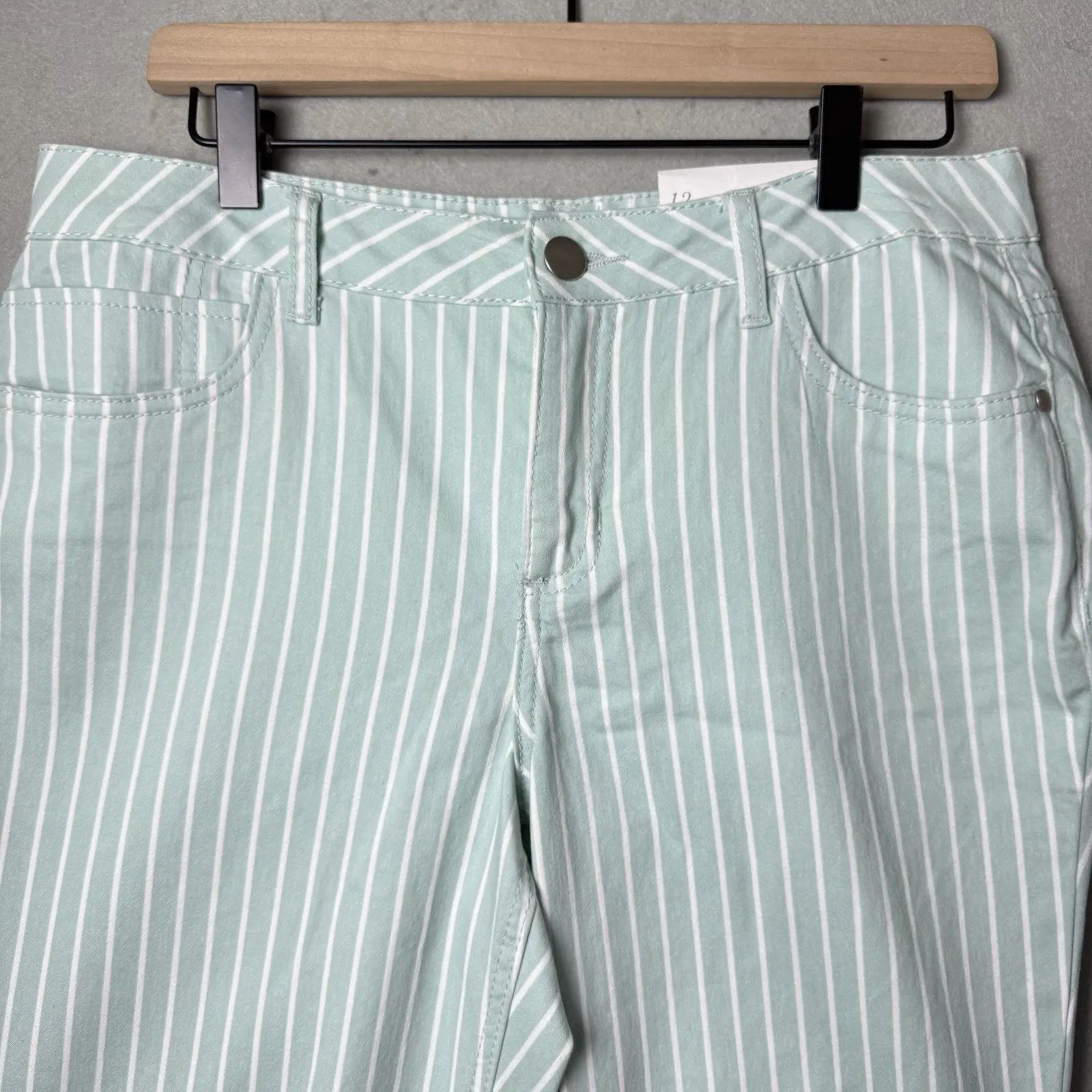 Cato Women's Green and White Striped Pants Jeans Size 12 NWT - Image 3