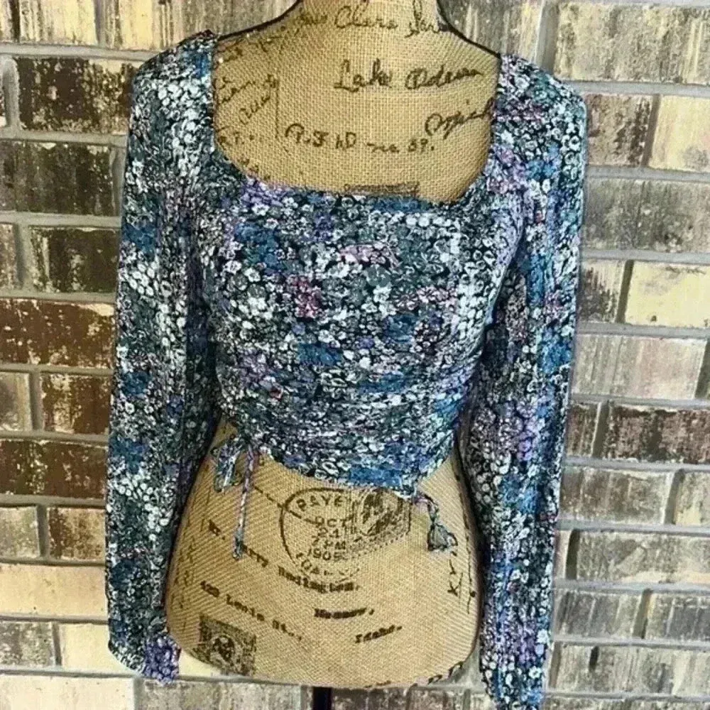 Wild Fable floral long sleeve crop top - Image 5