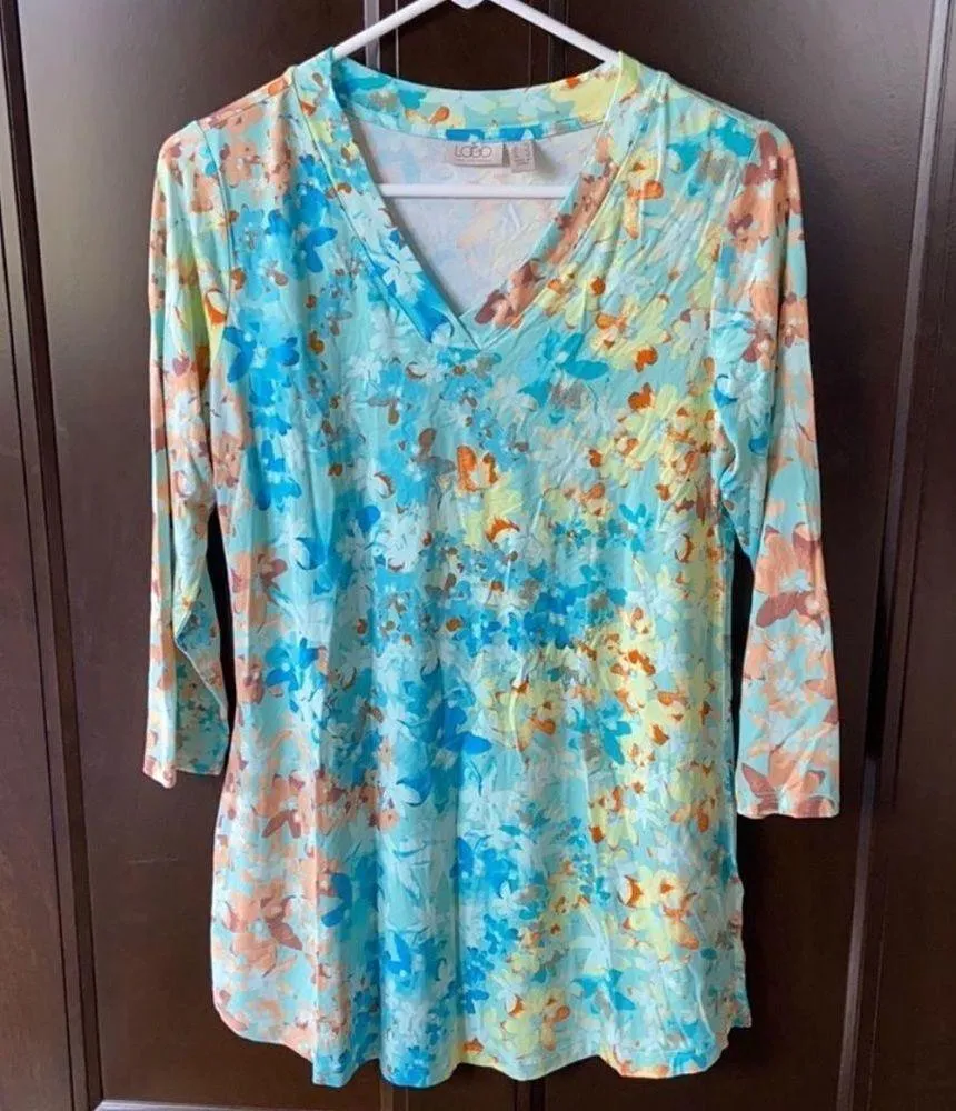 Like new LOGO Lori Goldstein top - Image 2