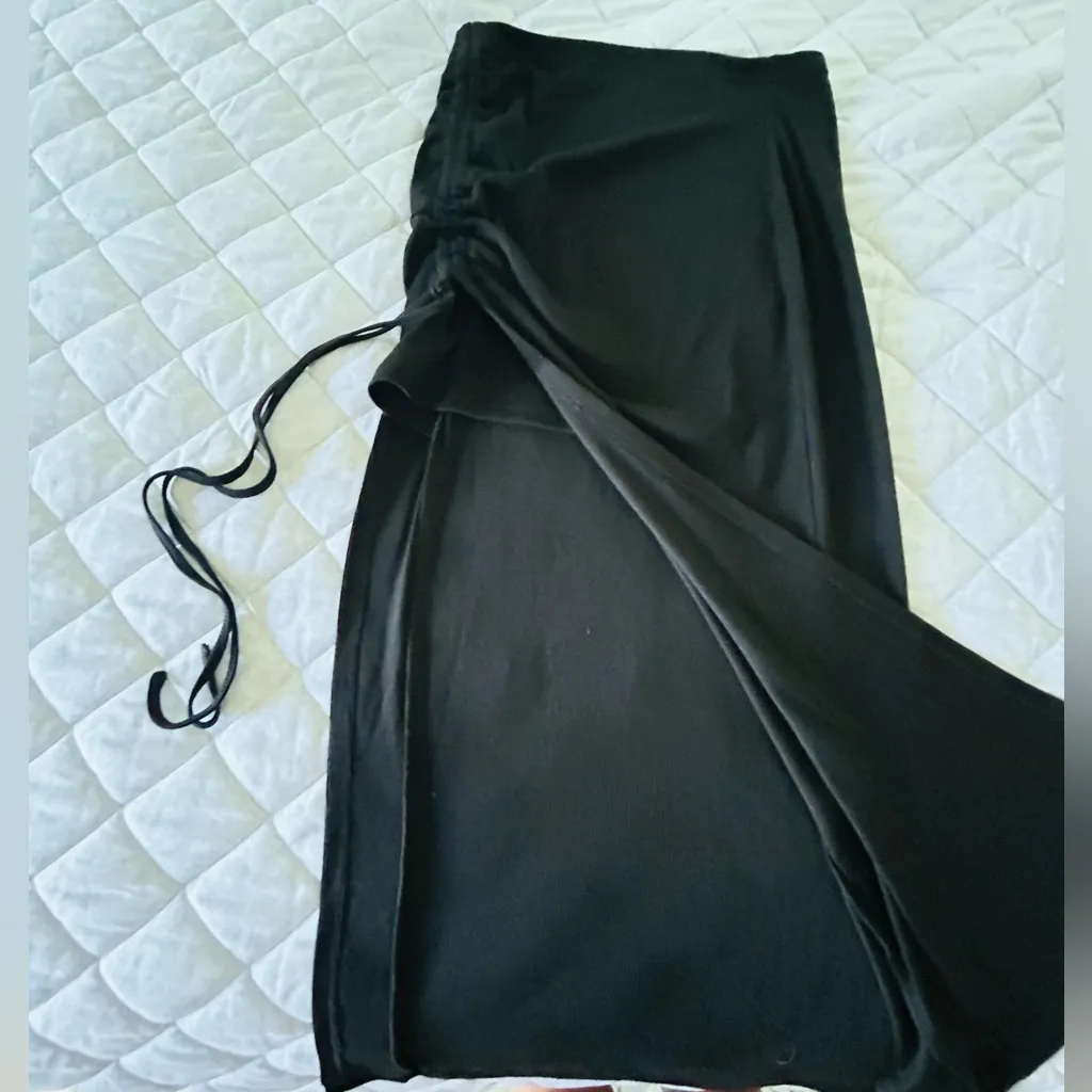 Black SOLID RUCHED WAIST TIE SPLIT LONG SKIRT Midi women size medium - Image 3