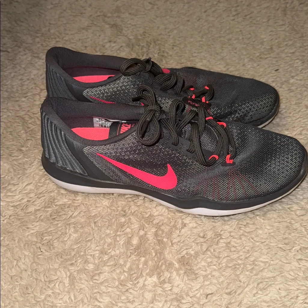 Women’s Nike Training Flex Supreme TR5 - Image 3