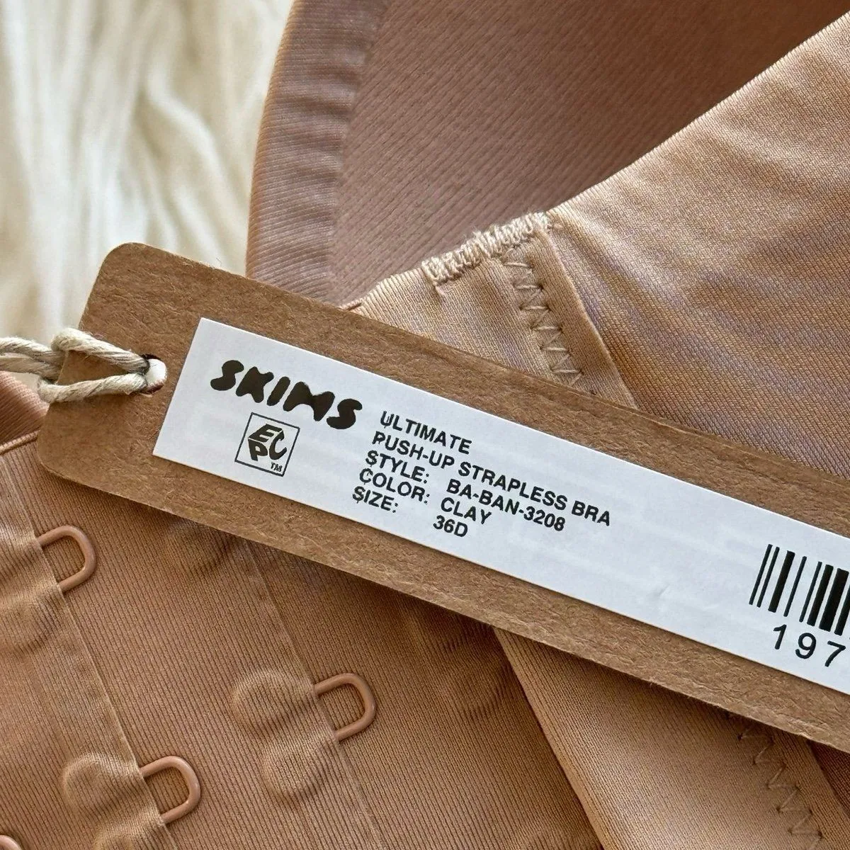 Skims Ultimate Push Up Strapless Bra Clay Size 36D - Image 8