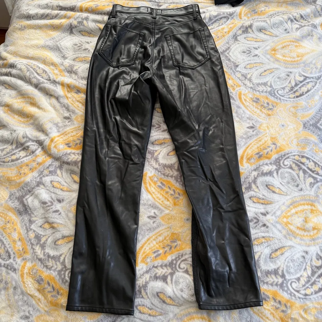 Abercrombie and fitch 90s straight leg pants 
Size 8l - Image 2