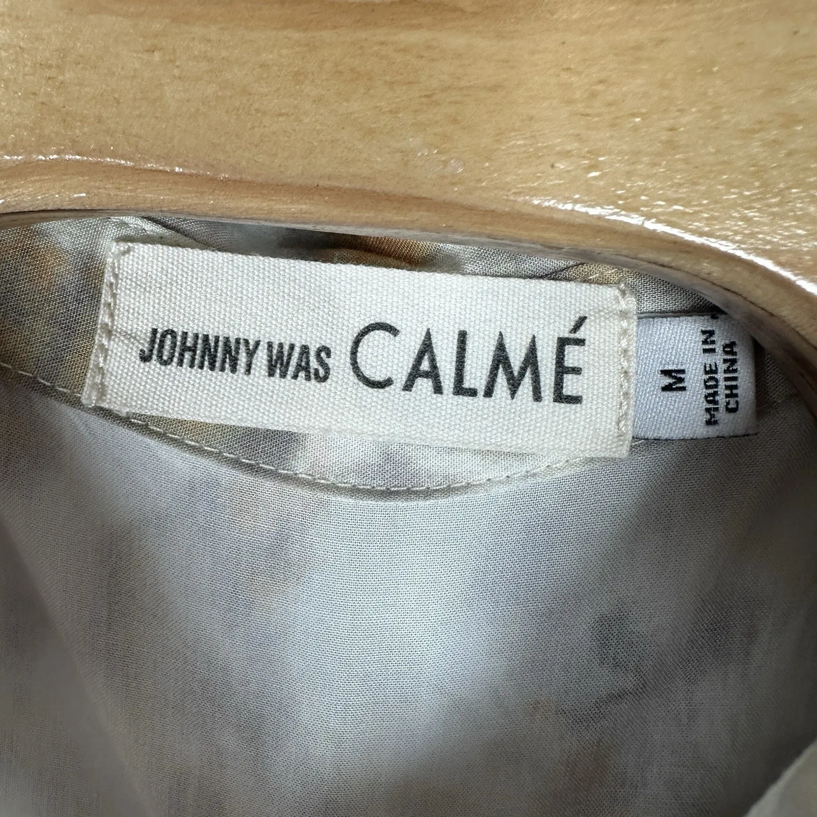 Johnny Was Calme Blouse Top Womens Medium Beige Tie Dye Long Sleeve Button Up - Image 5