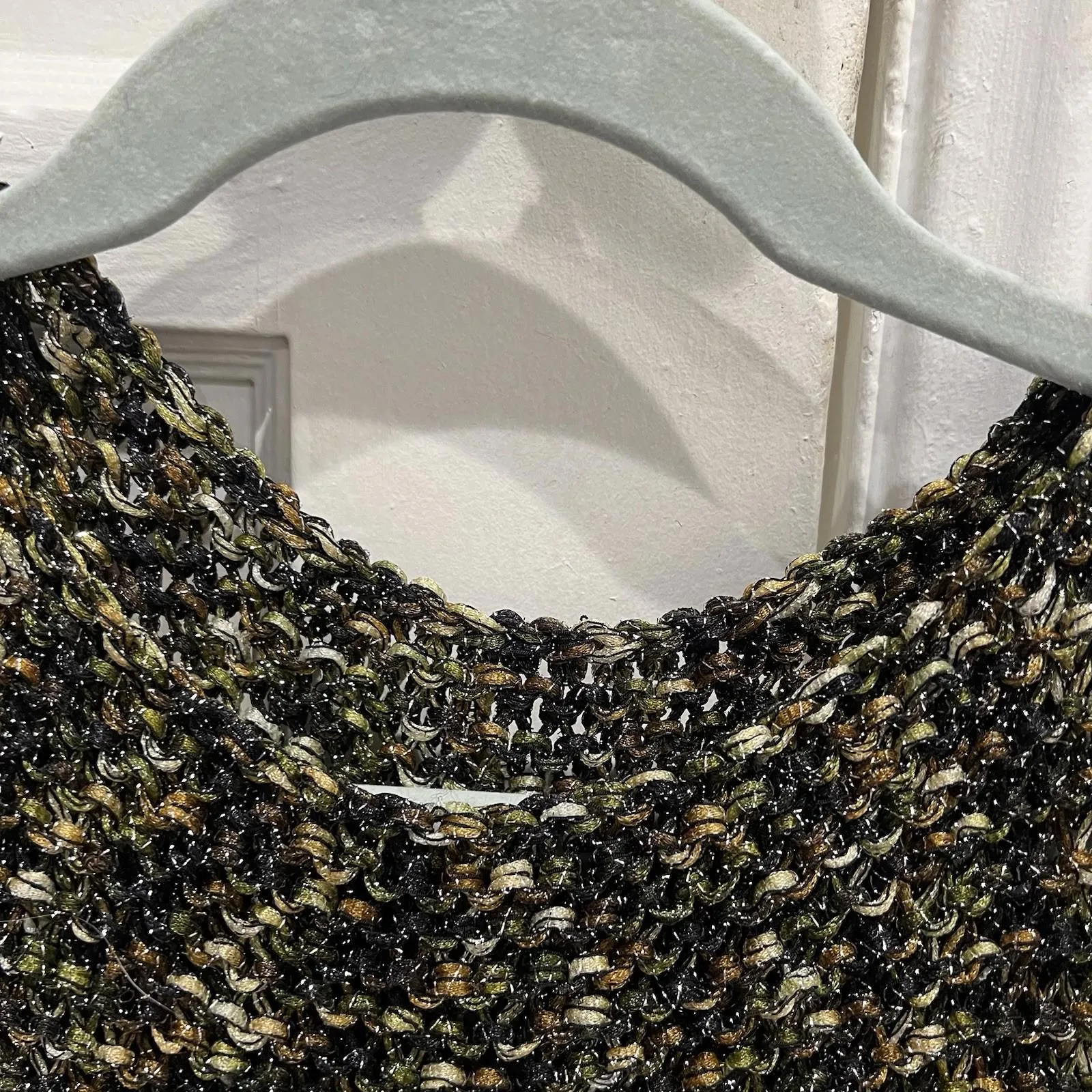 VINTAGE Knit Sweater Vest Sleeveless Top Boucle Tweed Metallic S/M Black Gold Size M - Image 4