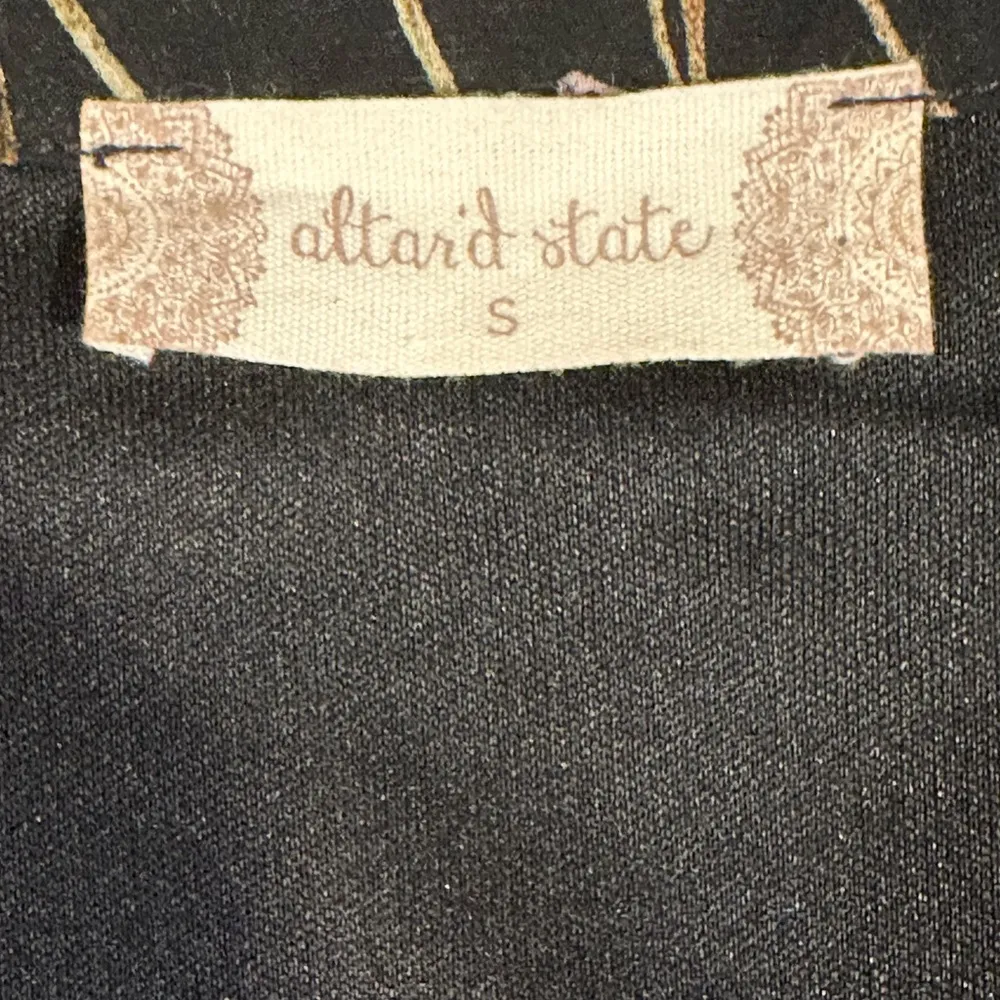 Altar’d State Small Women’s Black Floral Boho Bell Sleeve Mini Dress Flowy‎ - Image 6