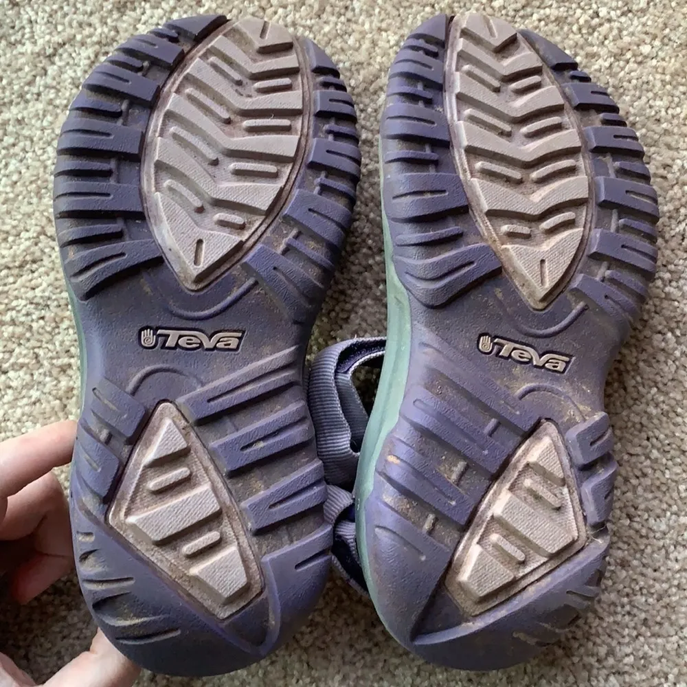 Teva purple hiking sandals - Image 6
