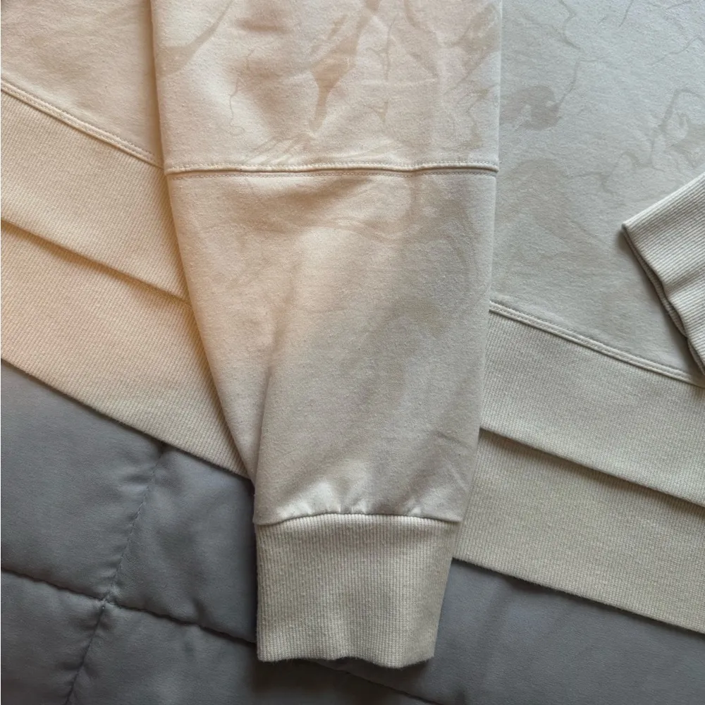 All in Motion Off-White/Light Pink Oversized Long Sleeve Sweatshirt Size Small - Image 7