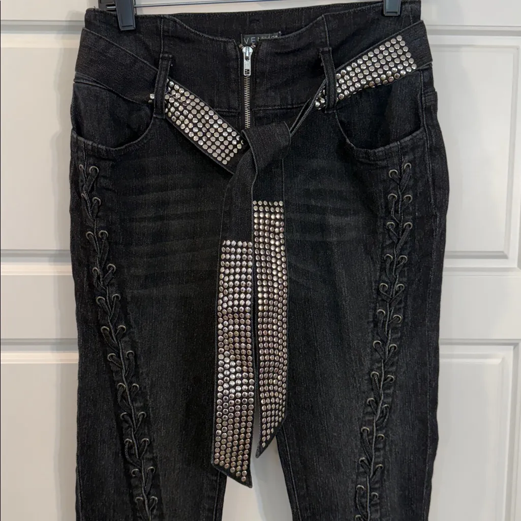 Venus Jeans corset jeans in black 8 - Image 3