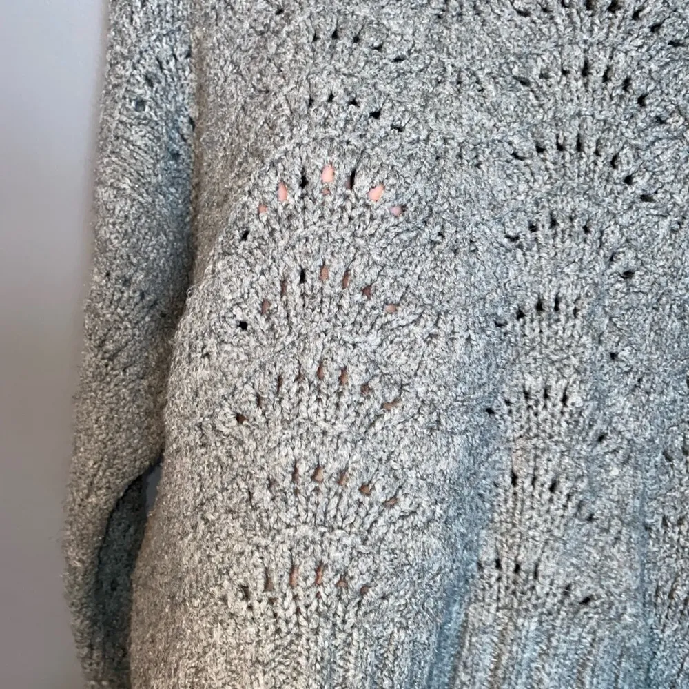 gray american eagle sweater - Image 2