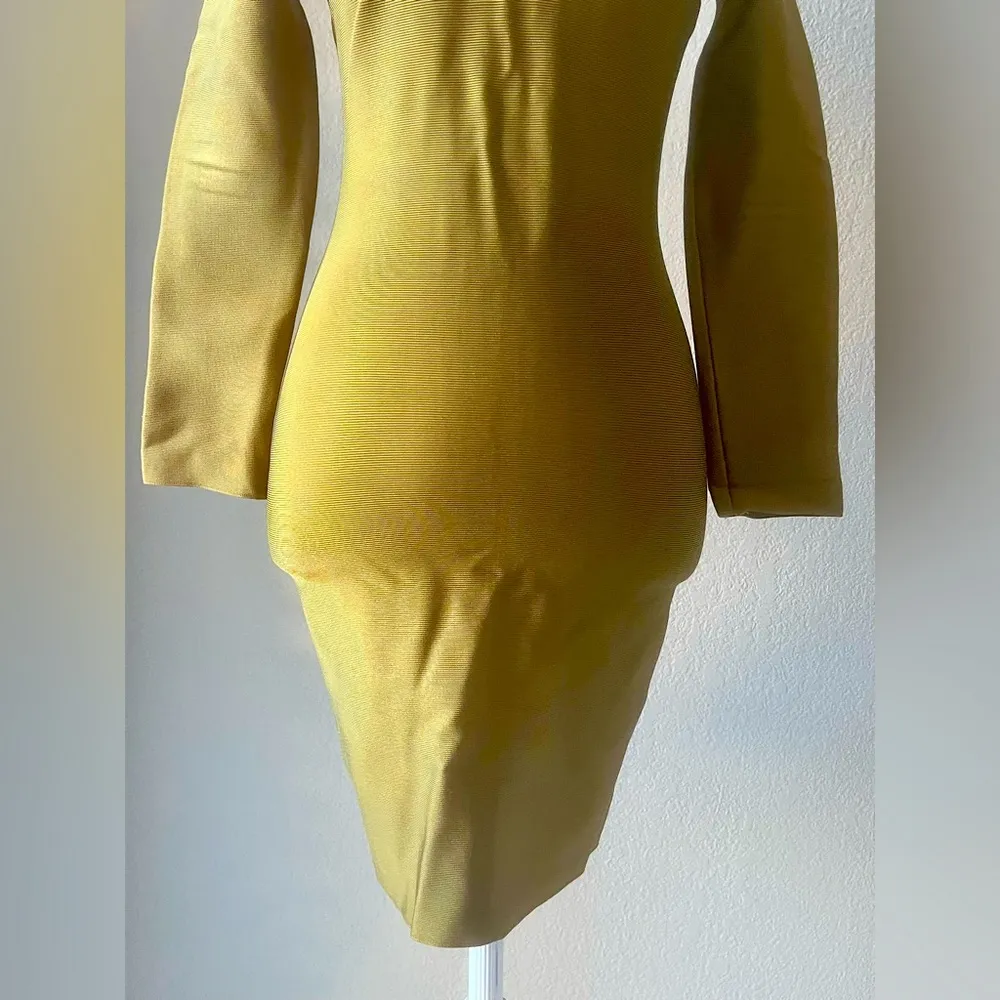 Women's Sage Green Knit Bodycon Dress Size L Long Sleeve V - Image 5