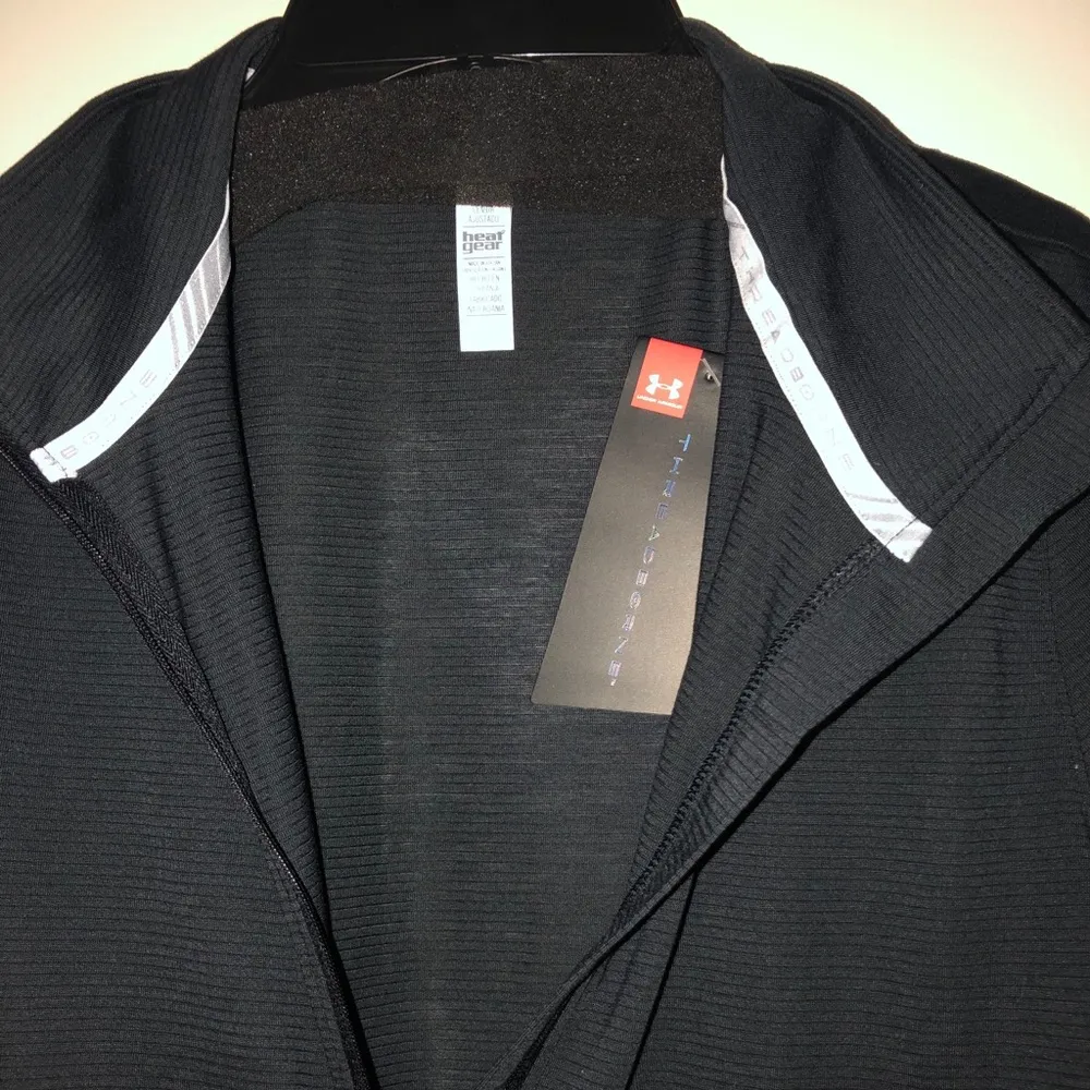 🆕 Under Armour Long Sleeve Half Zip Top - Image 4