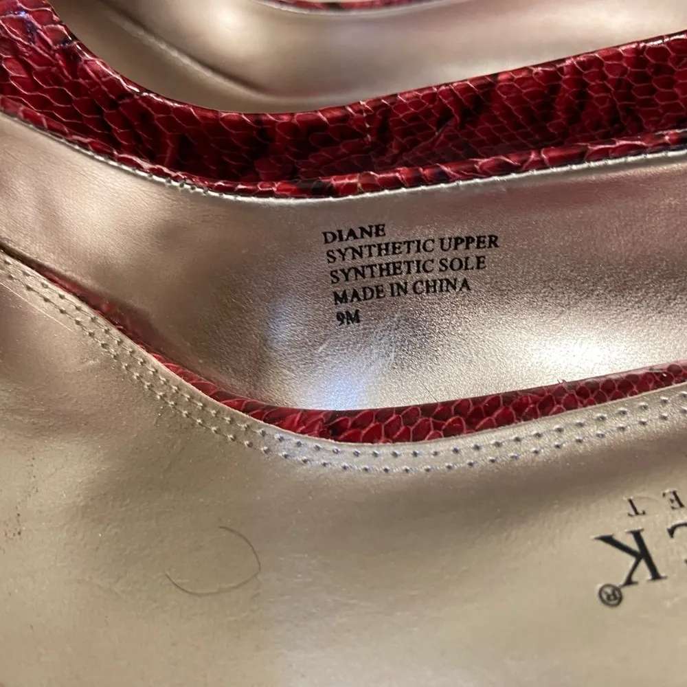 White House black market, Diane red heels size 9 - Image 9