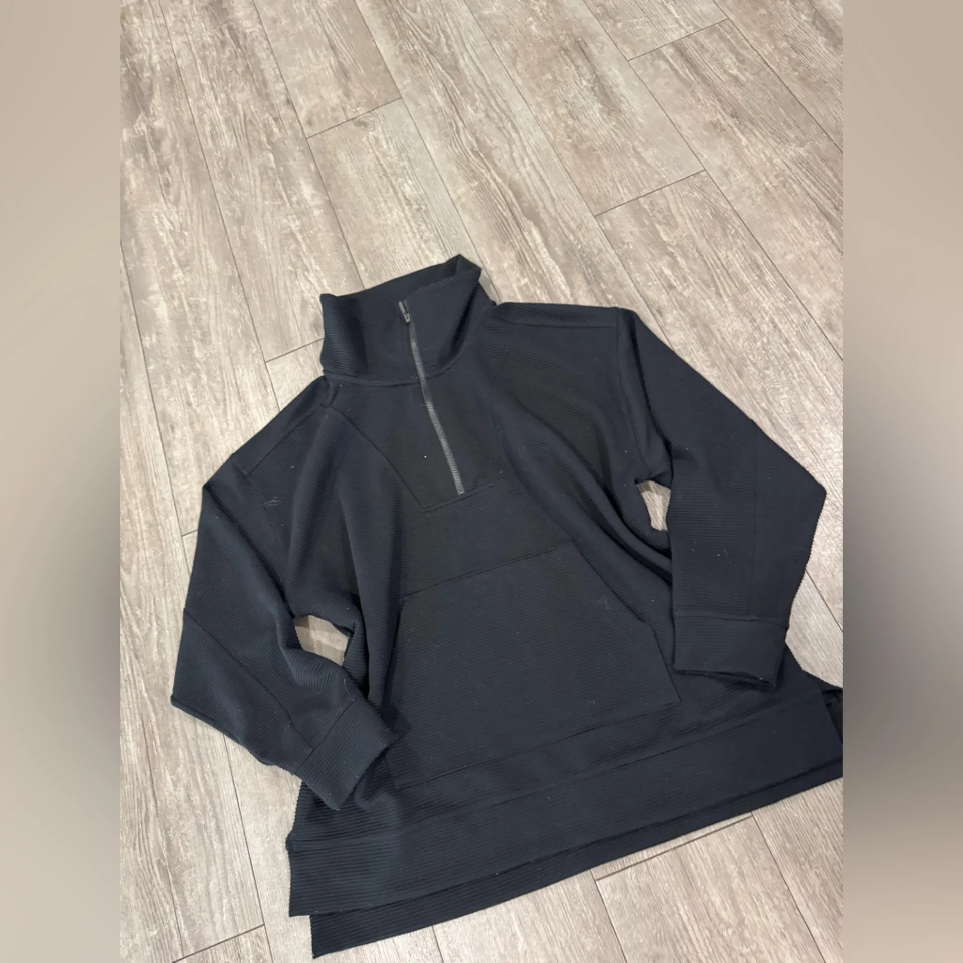 Zella Men's Black Zip-Up Sweater - Image 8