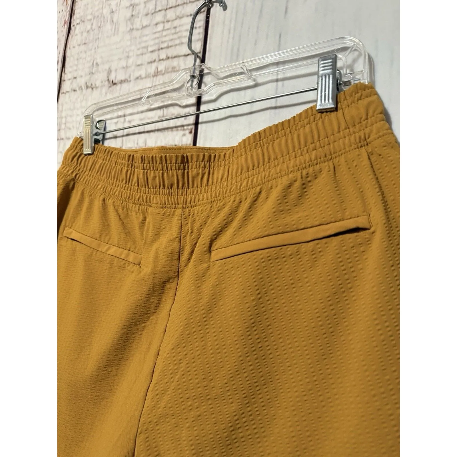 Athleta Textured Brooklyn Short Hi Rise Pull On Casual Pockets Tuscan Gold Sze 6 - Image 3