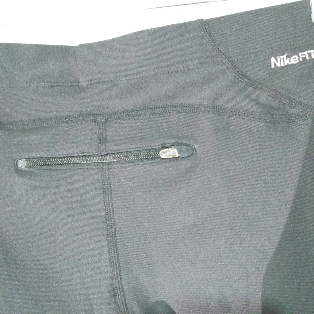 Nike fit dry knee length - Image 5