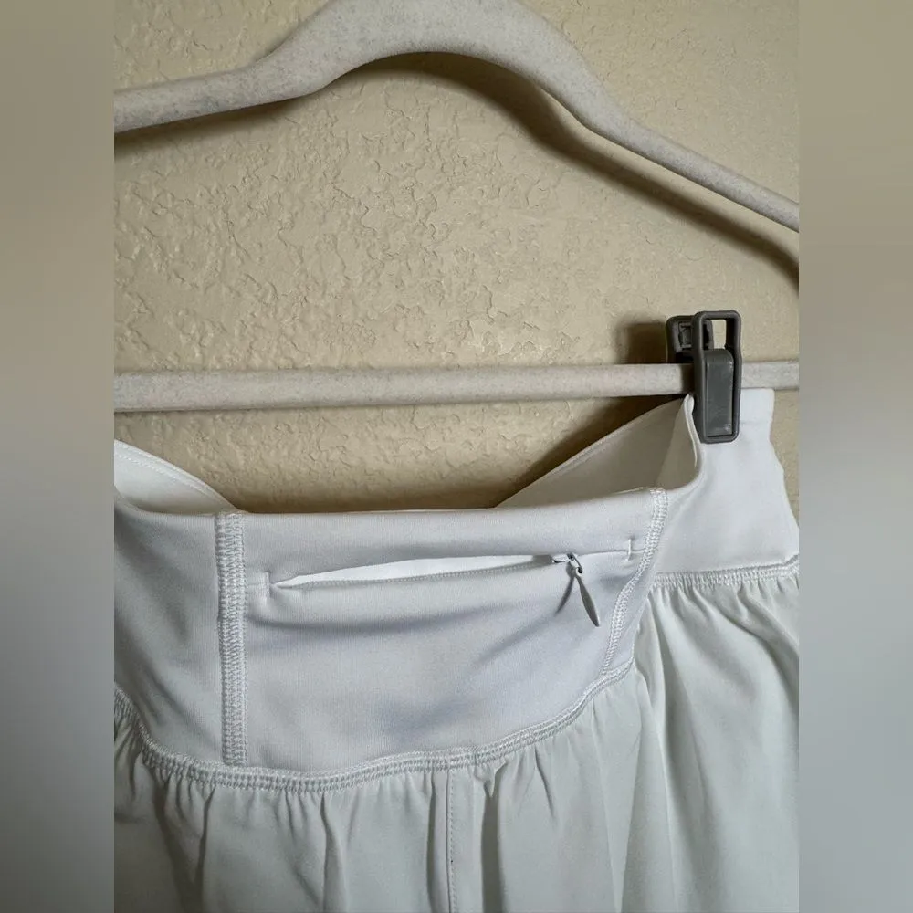 SPANX Get Moving 5”‎ Short in white size large NEW - Image 9