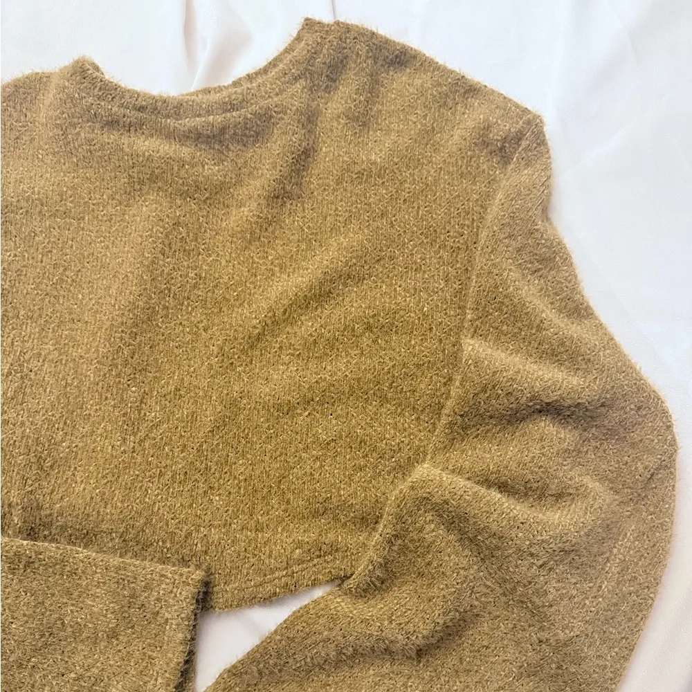 Urban Renewal  cropped sweater - Image 3