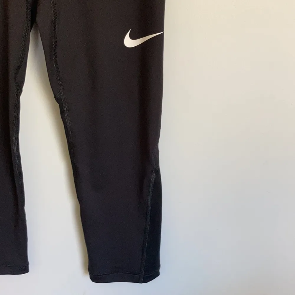 Nike Dri-Fit Training Capris - Image 3