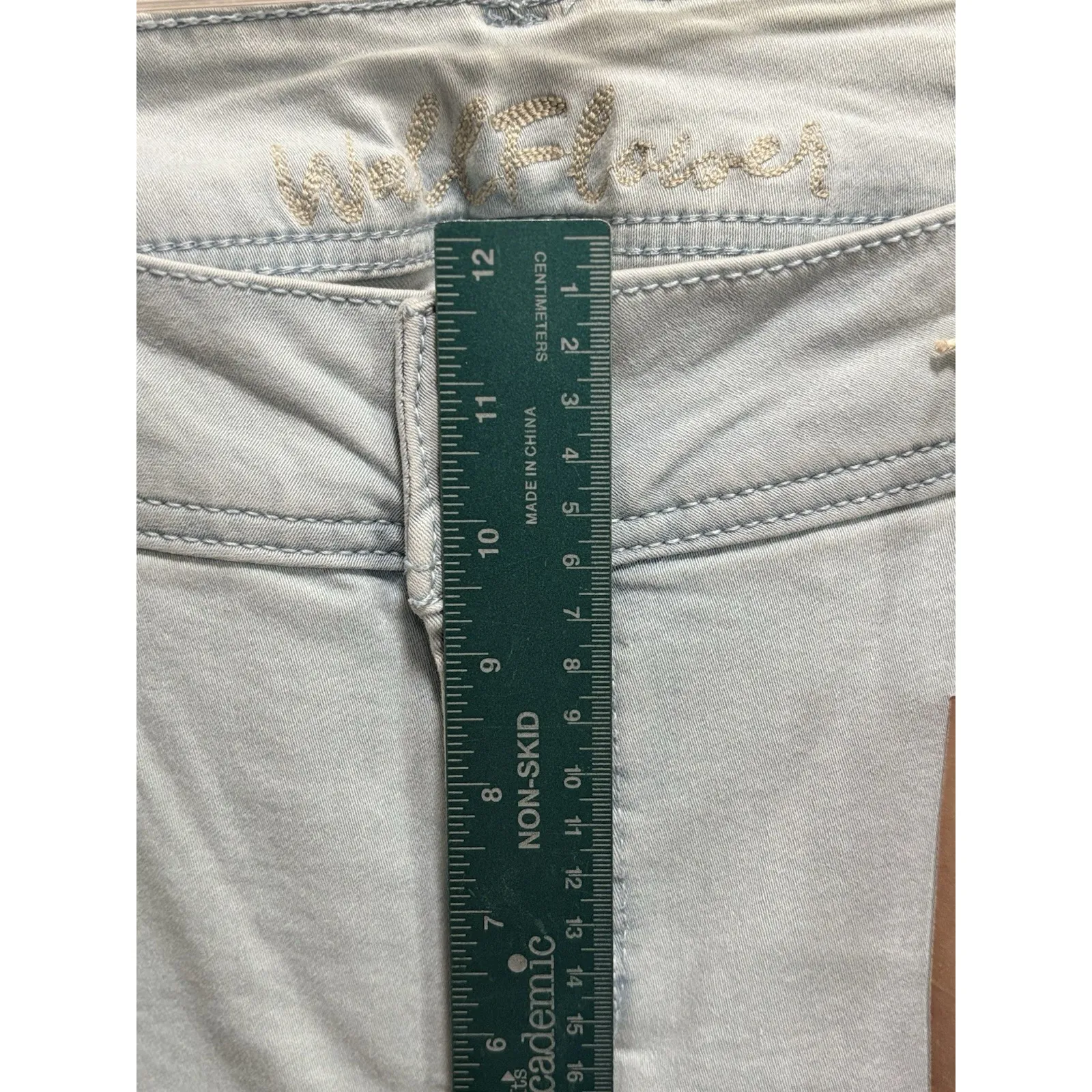 Wallflower Josie Light Wash Skinny‎ Denim Jeans Size 22 High Rise Logo NWT Blue - Image 5