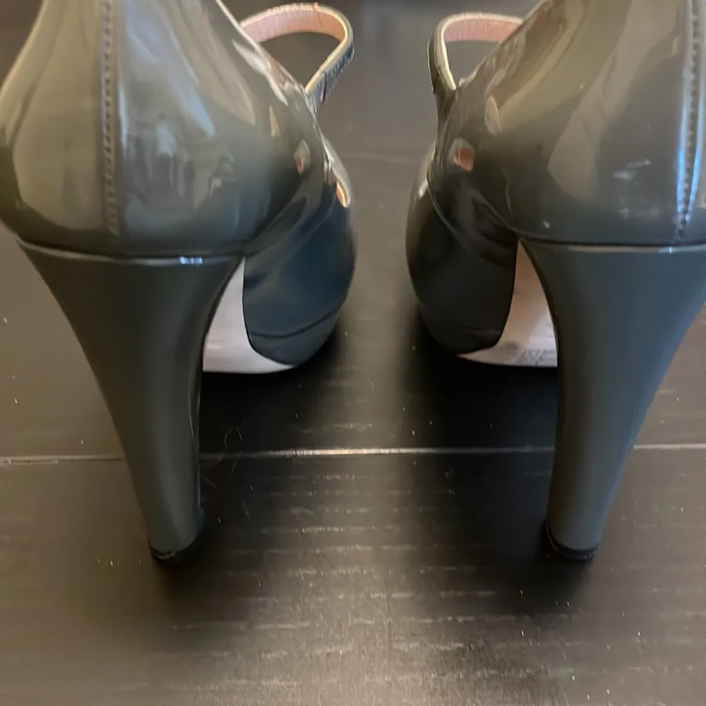 Olive Green Mary Jane Platform Shoes - Image 3