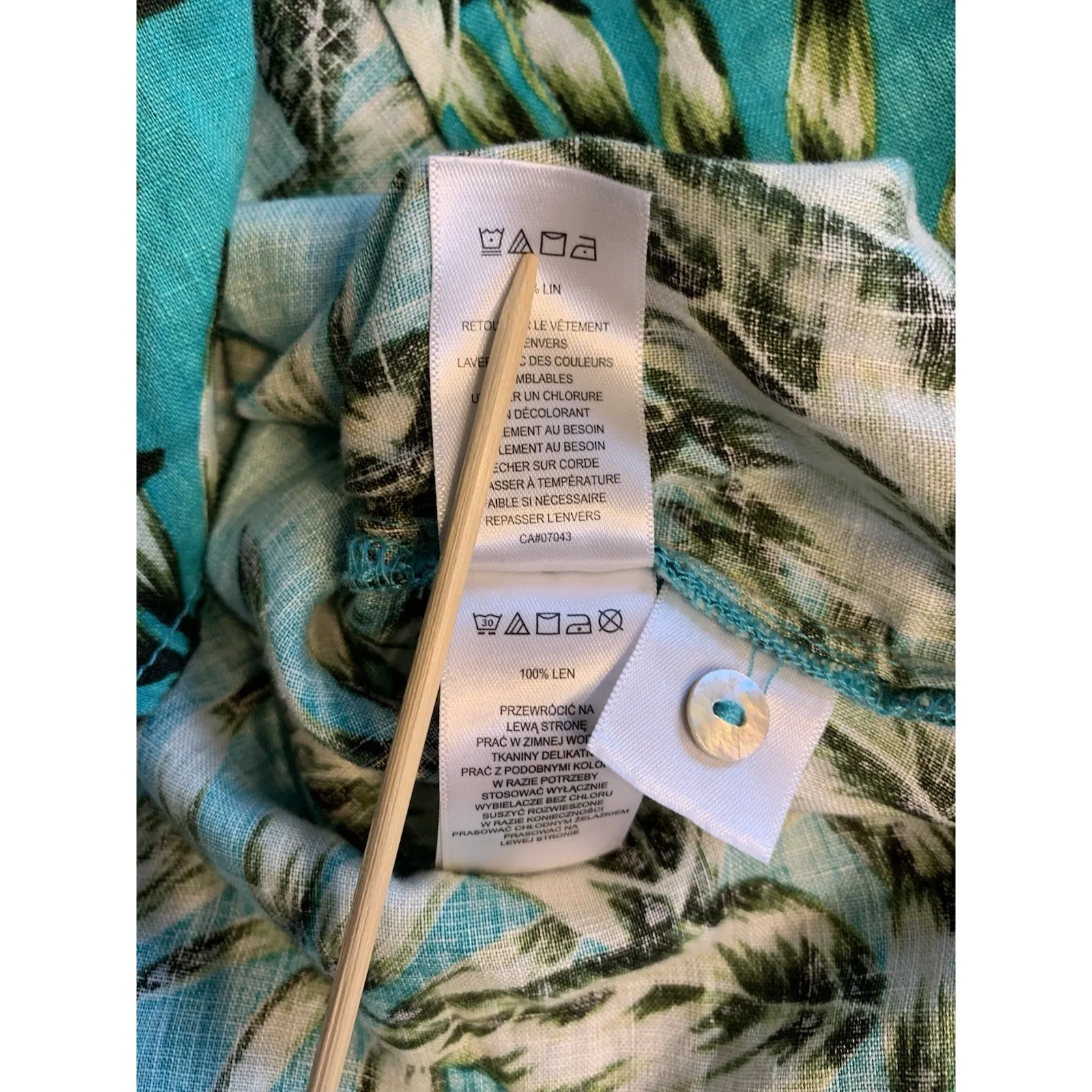 C‎ & C California Linen Tropical Shirt Roll Tab Sleeves Womens Small Vacation - Image 7