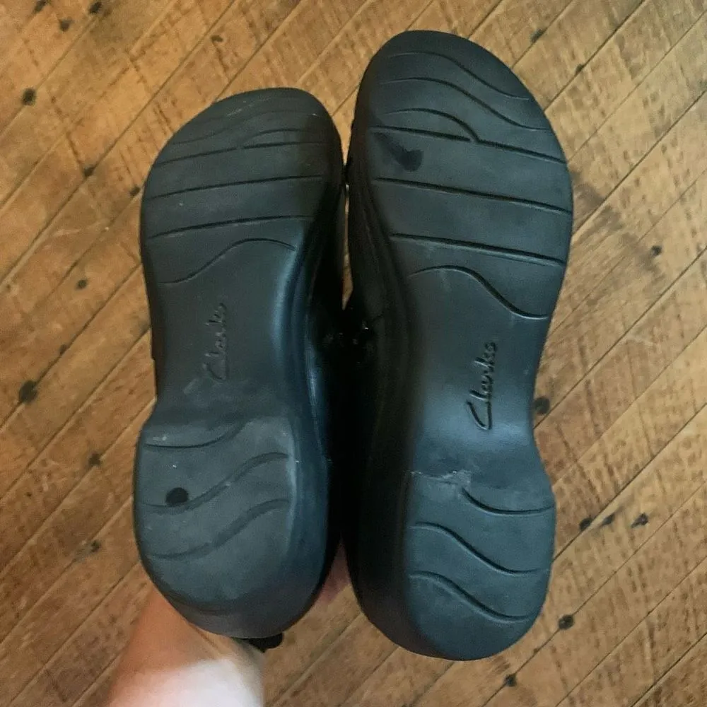 Clarks black kitten heel size 9 ortho arch support elevated basic shoes - Image 2